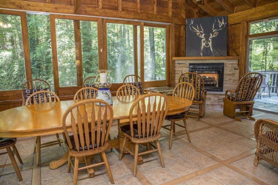 Sapphire Brook Trout Inn מראה חיצוני תמונה